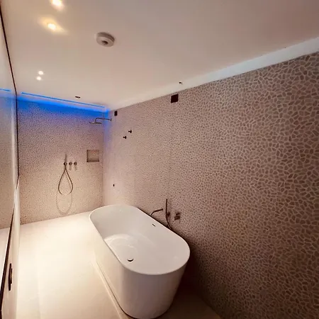 Hotel Wega 3*